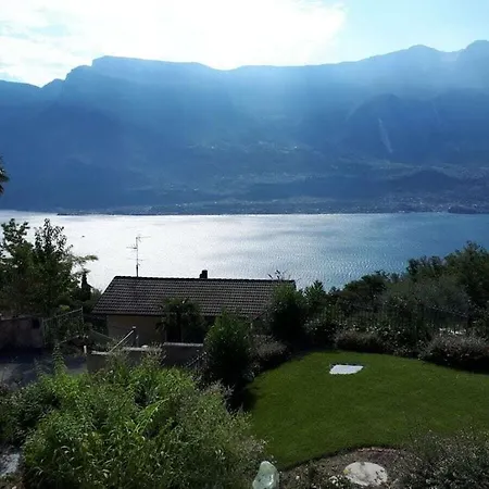 Holiday home Carlotta Og Comfortable Tremosine